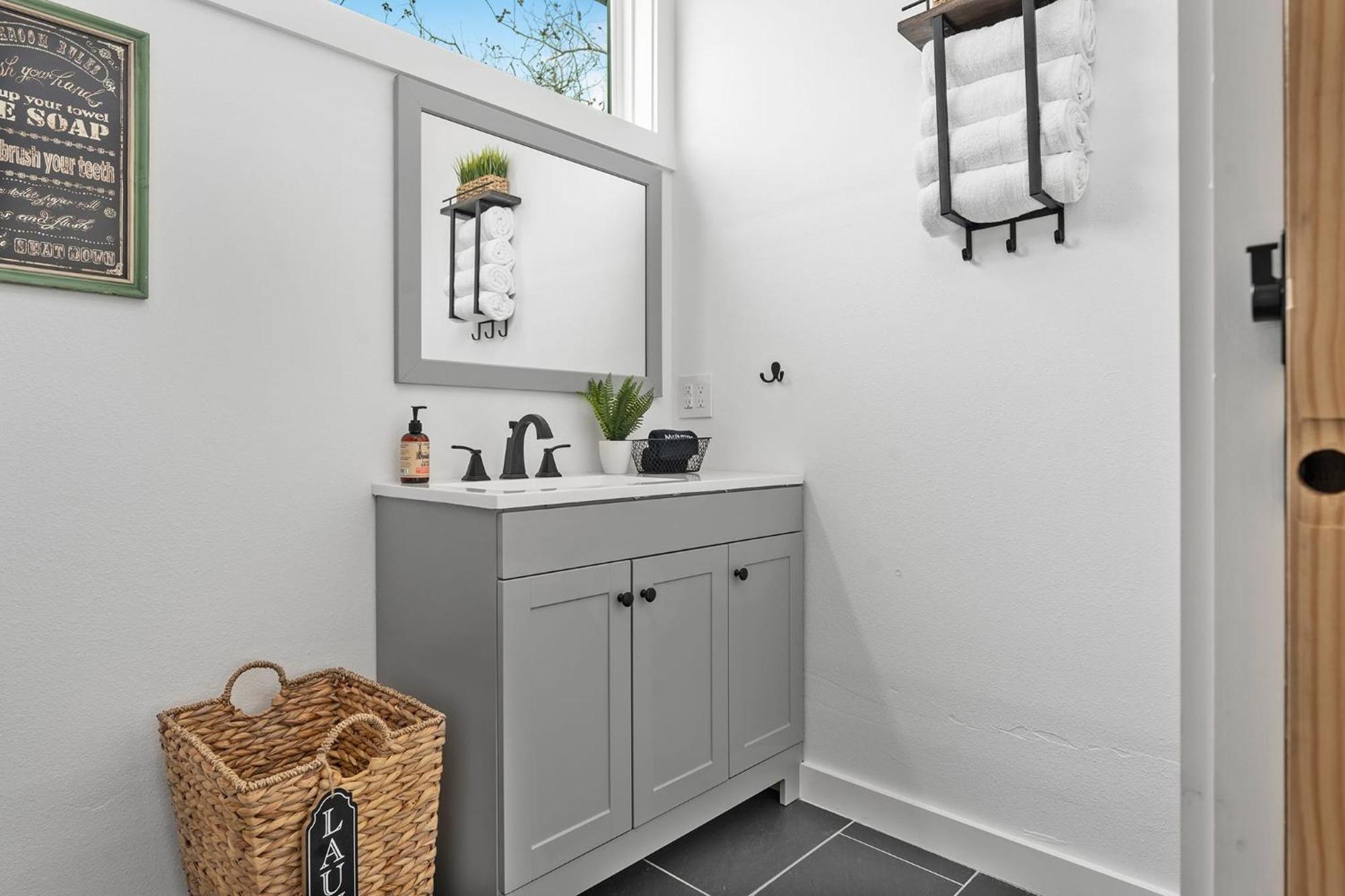 Hidden Cottage Mins To Main St And Sleeps 4 Fredericksburg Exterior foto